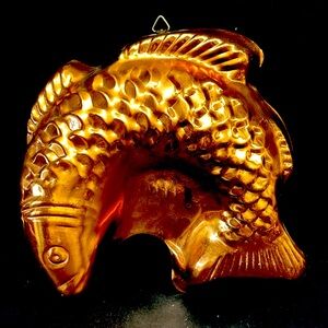 - Vintage 9” fish shaped copper mold / wall decor Made in Korea